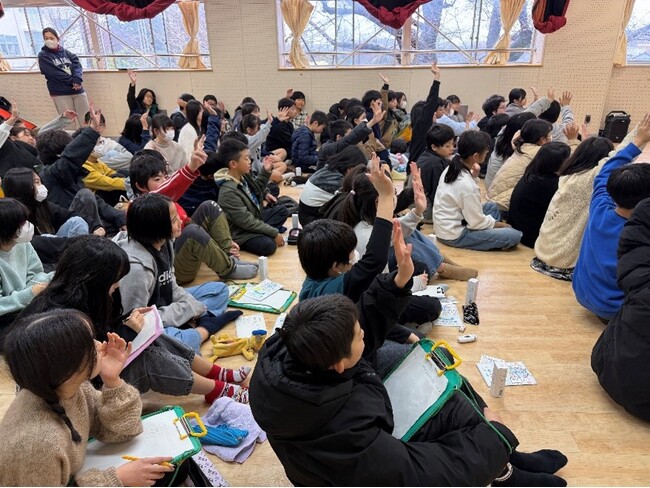 ファンケルが洋光台第一小学校の6年生76人に「キッズスキンケア講座」を開催
