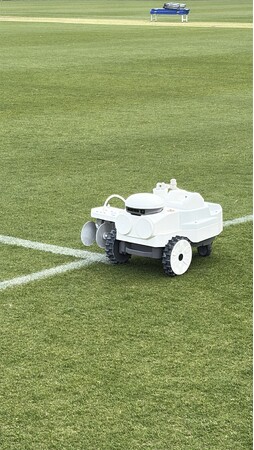 【白線引きはロボットがやる時代へ】人手不足を解消する自律型ラインマーカー「FJD PaintMaster(TM) Mini」登場！南榮工業とJDCが機体販売・デモ会を開始