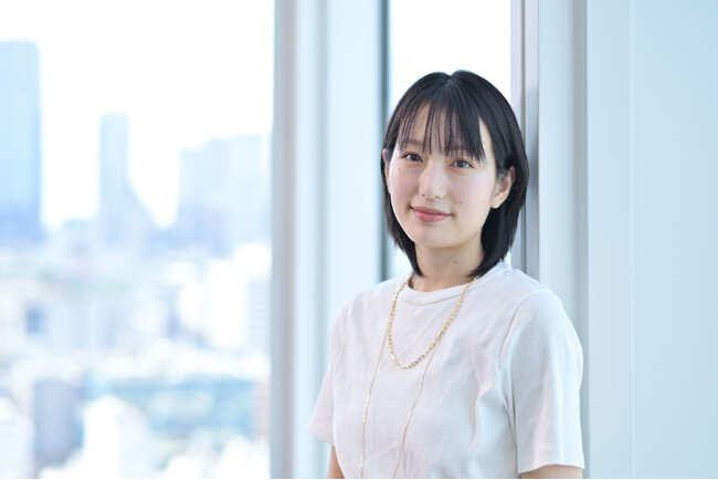 「SNS総フォロワー数は149万人！」人気料理家・長谷川あかりさんはじめての書き下ろしエッセイ集『タコ セロリ アボカド』発売決定！