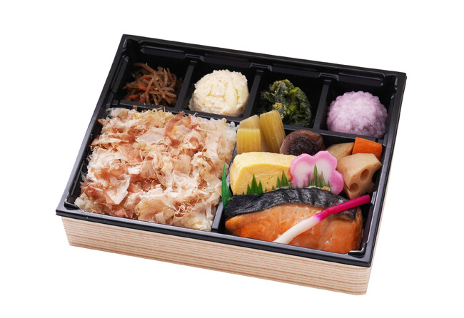 本枯鰹節たっぷり！だし焼き鮭など人気惣菜も味わえる　ニュウマン新宿10周年記念「彩り御膳」　4月1日（水）より「一汁旬菜 日本橋だし場」ニュウマン新宿店で限定販売
