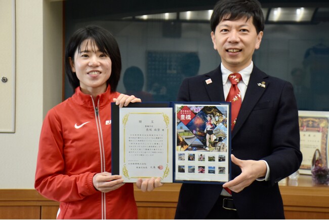 豊橋が大好き！鈴木亜由子選手が切手に～全国に地元の魅力を知ってほしい～