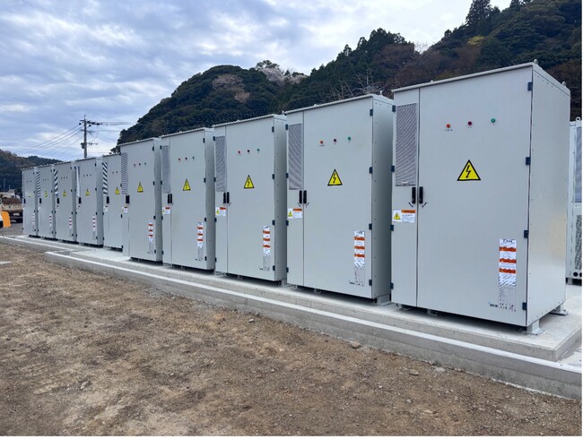 【日本蓄電池株式会社】佐賀県唐津市にて系統用蓄電施設「NC相知町長部田蓄電所」蓄電池設置開始