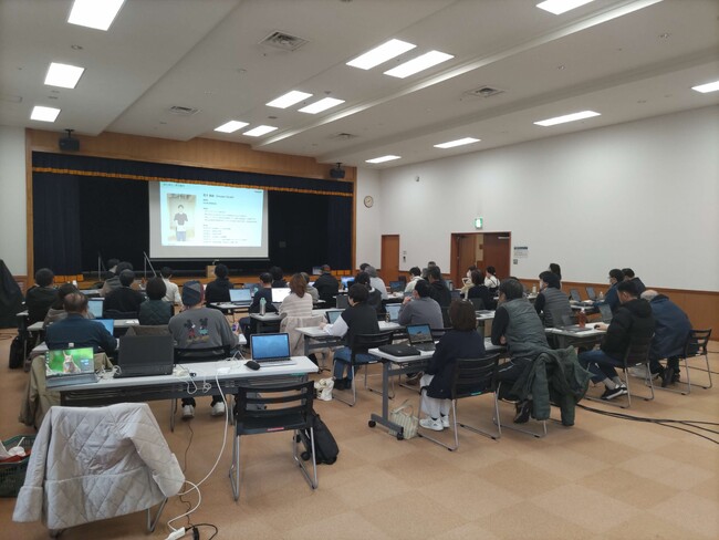【自治体DX支援】株式会社サイバーエース、鳥取県大山町にて市民向け「生成AI実践研修」を実施。