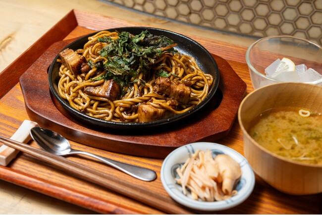 毎日通いたくなる東京駅構内の「dancyu食堂」、dancyu編集部と半年かけて開発した“麺が主役”の焼きそばを 「dancyu祭2026」にて4月11日（土）・12日（日）先行公開