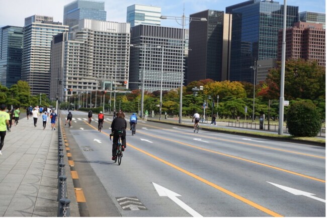 皇居外苑にて自転車産業振興協会が主催する パレスサイクリングにシナネンモビリティPLUSが協力 ～グループ会社シナネンサイクルと協力し、軽快車70台を提供～