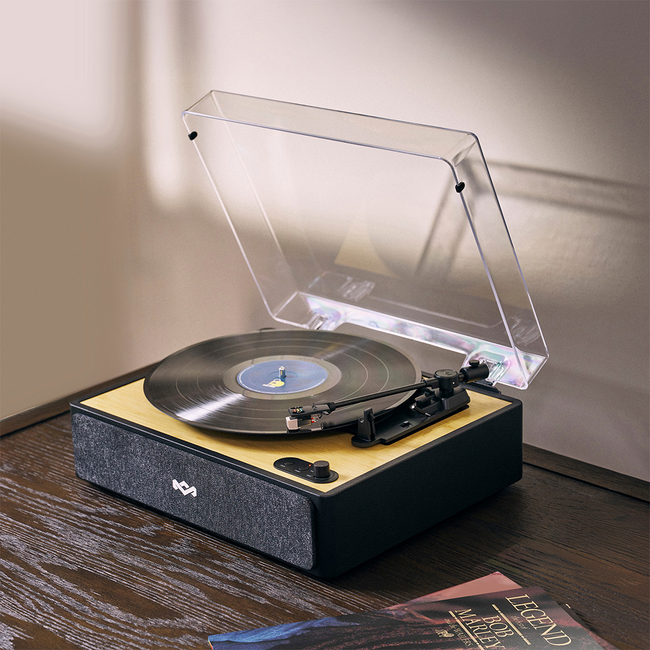 レコードの温かみを気軽に楽しめる、スタイリッシュなターンテーブル「Rise Up Bluetooth(R) Turntable」