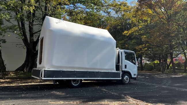 LIFULL ArchiTech、車で輸送可能な「インスタントハウス モバイル」の販売を開始