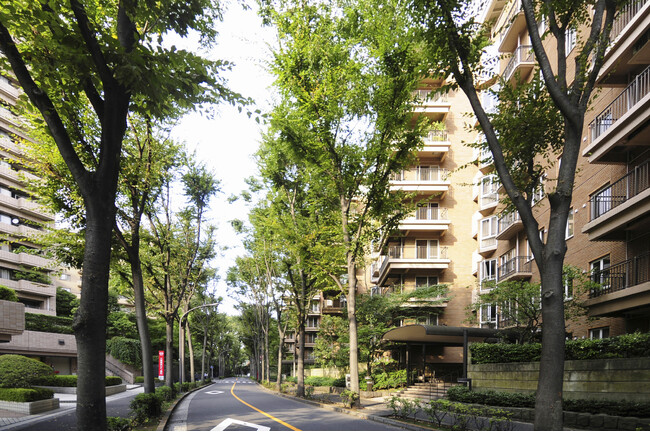 都心の100平米を超える住まいを提供する『R100 tokyo』会員調査による住みたいヴィンテージマンションランキングを発表