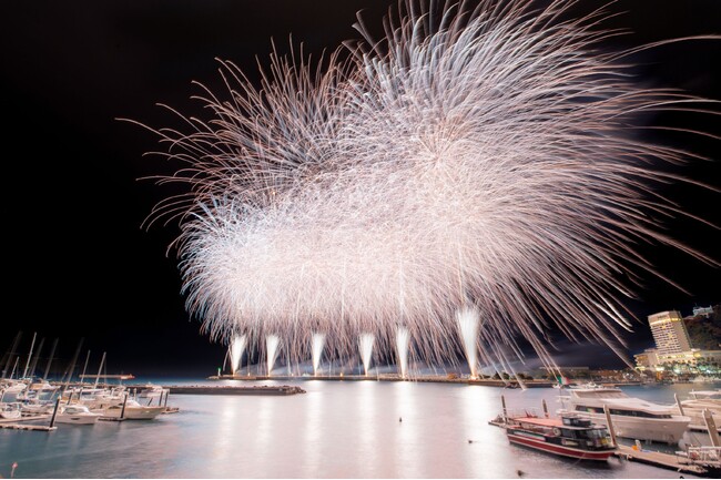 4月より令和8年度熱海海上花火大会が始まります！次回は4月26日（日）特等席確約の送迎付きプランを販売開始！春の魅力的なイベントも開催中！