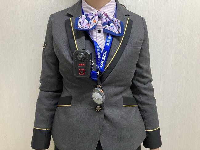 お客さまと駅係員の安全確保、サービス水準低下防止を目的に　４月１６日、小田急線全７０駅で駅係員にウェアラブルカメラを導入