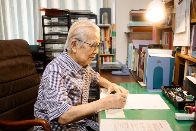91歳、阿刀田高。最後の小説集『掌より愛をこめて』、5月27日(水)発売決定！