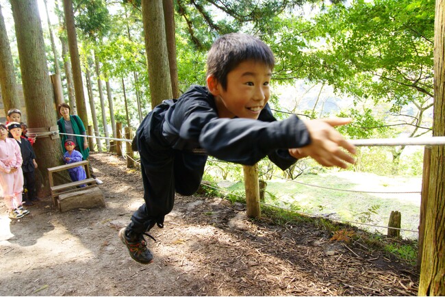 【ゴールデンウィークは新緑の赤目四十八滝へ】家族や友人と「忍者修行体験」で特別な体験を