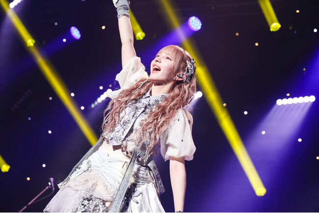 早瀬ノエルがシンガーとして初ソロワンマンライブを開催　超満員の会場で響かせた全身全霊の歌声