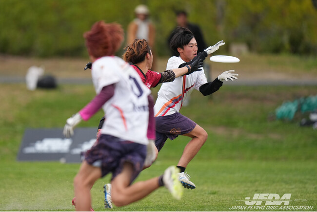 オープン部門は明治大学フリーフライヤーズ、ウィメン部門は2年連続でGONAが優勝！[第8回全日本U21アルティメット選手権大会]