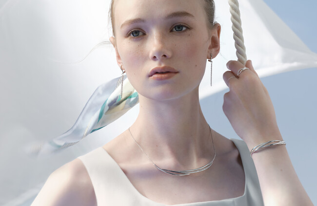 未来へ踏み出す想いに寄り添い、飛躍を願う４℃「2026 Spring/Summer Collection」