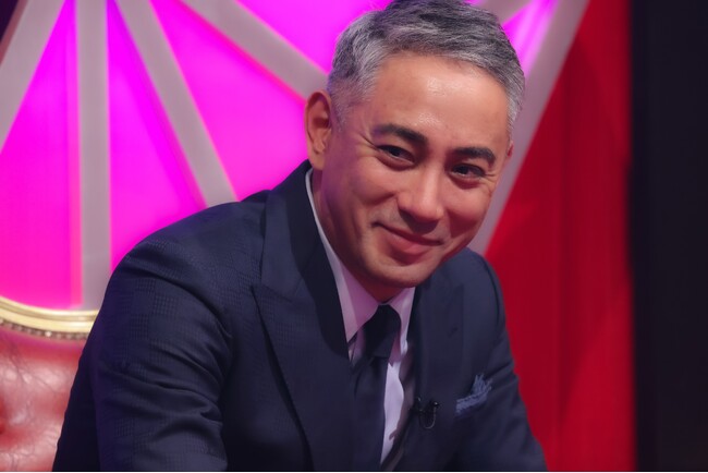 【ABEMA】市川團十郎、ハリウッドザコシショウやFUJIWARA・原西ら芸人24組の爆笑ネタに“鉄壁の無表情”を貫き完封勝利！激戦の末、市川團十郎が「一番面白い」と最大の賛辞を送った芸人とは？