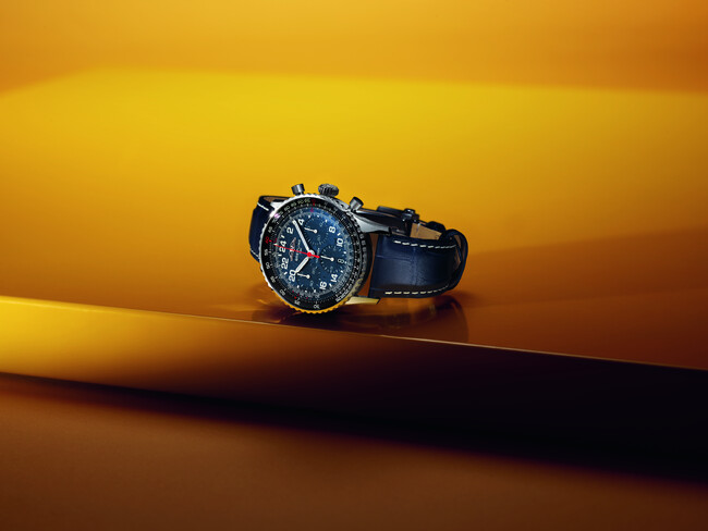 オービタル素材：BREITLINGがメテオライト文字盤を使用したNAVITIMER COSMONAUTE ARTEMIS IIを発表