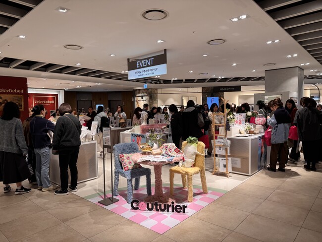 フェリシモが現代百貨店で韓国初のポップアップストアを開催し盛況。ユニークな商品が揃い「日本の可愛さや感性が発揮されている」「韓国でも買えて嬉しい！」と現地顧客が大注目