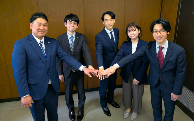【日本初】札幌市が自治体主導の特定技能バスドライバー現地育成事業を開始／教習所系スタートアップ「テトラ・シフト」が札幌市の受託事業者に決定