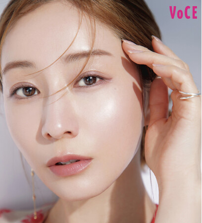田中みな実さんと考える、大人の“透明感ベースメイク”の最適解とは？VOCE６月号は4／22（水）発売！