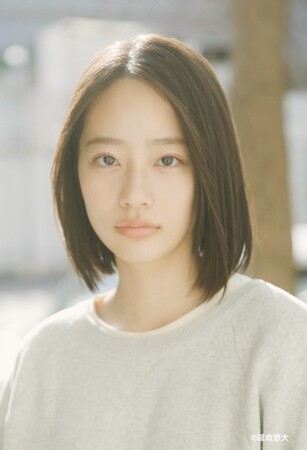 アナログインスタントカメラ「instax mini 13(TM)」のアンバサダーに俳優・池端杏慈(いけはたあんじ)さんが就任！