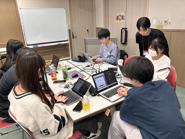 奈良市とプロキッズ、生成AIを活用した高校生向け3ヶ月集中のPython講座で検定合格率約90%を達成！