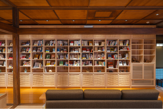 毎月1回、私設図書室の無料クーポンと文化通信社のおすすめ本をプレゼント。文化通信社の読書コミュニティ「ほんのもり」がプラン内容をリニューアル。
