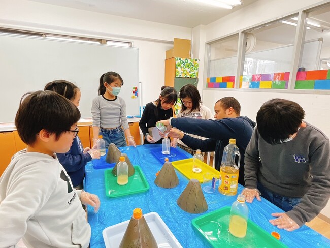 【名古屋 子ども英語×STEM教育】小学生が、地震・火山・竜巻を英語で学ぶ ”防災サイエンスプログラム