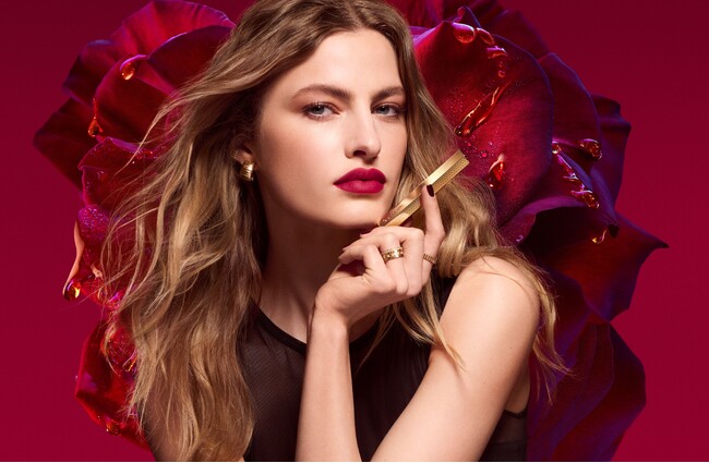 【ゲラン】究極の落ちにくさと濃“蜜”リップケアを叶える〈キスキス ビー インテンス〉が全20シェードで新登場
