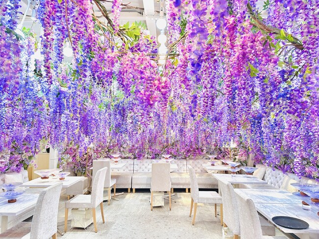 【HAUTE COUTURE CAFE 表参道】降り注ぐ3000本の藤の花に包まれながら楽しむ藤色尽くしのアフタヌーンティー　「Wisteria Fairy Garden Afternoon Tea」