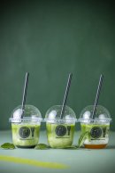 左：お濃茶ラテ 黒糖蜜入り 720円、中央：お濃茶ラテ 680円、右：お濃茶ラテ 静岡みかんレモン 720円