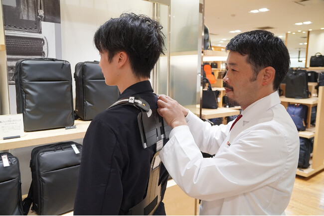 ４タイプからショルダーハーネスを選べる「ガジェタブルDP2 4U」体験型イベント、ジェイアール京都伊勢丹にて期間限定開催