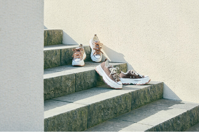 CONVERSE「ALL STAR TREKWAVE」より、異素材のレイヤードシューレースを採用したウィメンズモデルが登場