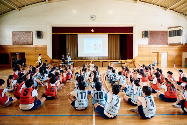 ＜子どもの視力矯正・メガネ利用に関する実態調査／小学生2,300人の視力データを分析＞
