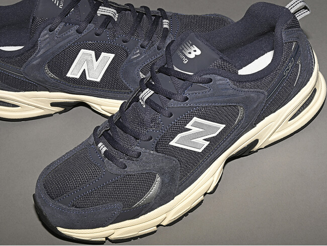 雑誌『Safari』 が別注をかけた New Balance のスニーカー第３弾！特別色のニューバランス“530”が2026年５月１日に発売開始！