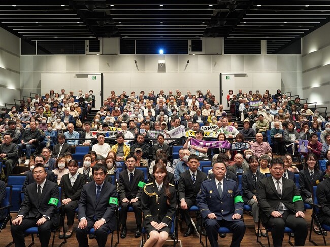 黒見明香 特別防犯支援官　警視庁玉川署「特殊詐欺防止イベント」にて広報啓発を実施