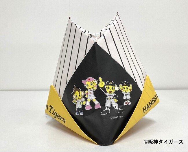 【阪神梅田本店】阪神の初夏の名物イベント開催！5月4日（月・祝）、5日（火・祝）の2日間、“じゃんけん”に勝った先着計400名さまへ「阪神タイガースの紙かぶと」と「菖蒲」をプレゼント！