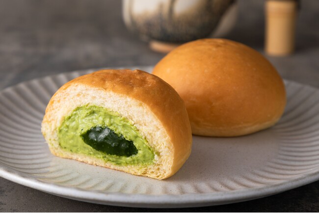 ファミリーマート限定「冷やして食べる とろけるくりーむパン 出雲抹茶」4月28日（火）販売開始、毎年好評の抹茶フレーバーがさらに味わい深く