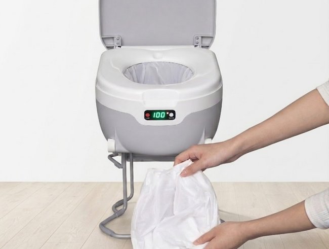 防災用品とキャンピングカーアイテムECの「アウトドア119」 ポータブルトイレ「ラップポン・サニー」地震等による断水対策ニーズの高まりを受け、もしもの時のトイレ確保を支援するキャンペーンを実施