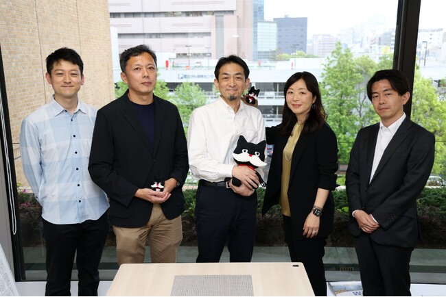 朝日新聞の１面コラム「天声人語」が新チームで始動