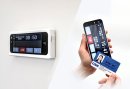 『PiT-23』壁掛け利用シーン／モバイル打刻シーン