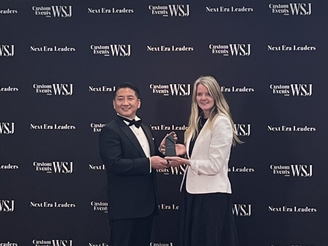 アイム・ユニバースの藍川眞樹社長　ウォールストリートジャーナル主催の「Next Era Leader's」授賞式に参加