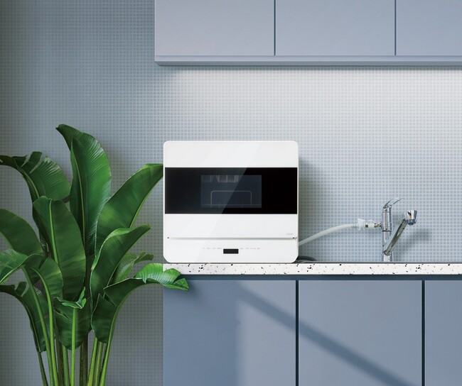 従来モデルの約半分の使用水量で、高い洗浄力を実現　AQUA食器洗い乾燥機「ADW-L40B」「ADW-M28B」を発売