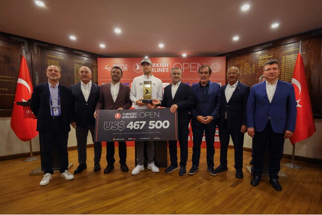 ミカエル・リンドベリ選手が「ターキッシュ エアラインズ オープン 2026」で優勝