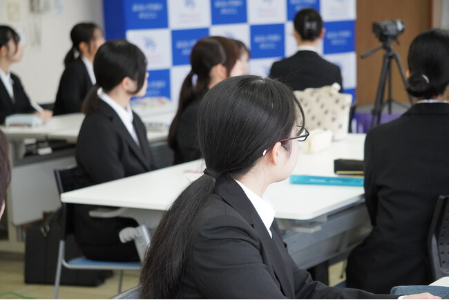 【設立40周年】福祉現場の「不安」を「プロとしての誇り」へ。茨城の社会福祉法人征峯会、「心理学×ICT」を駆使した独自の新人研修で本年度も20名がデビュー