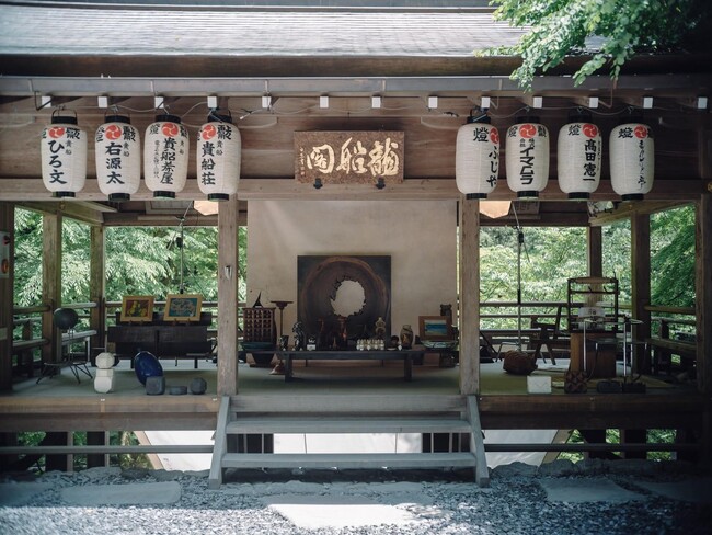 京都・京丹後を拠点とするRETANGOが SANTASSE at 貴船神社 2026に出展。丹後の伝統技術と現代アートが織りなす空間演出を展開