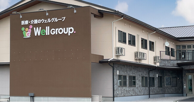 導入事例：老人ホームの施設移転に伴い、ネットワークを刷新。介護記録の送信や見守りセンサーの通信が安定した環境を実現。