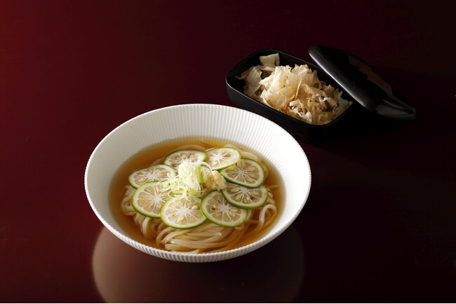 都内ホテルに初上陸!究極のうどんから、夏のひんやり麺が新登場。