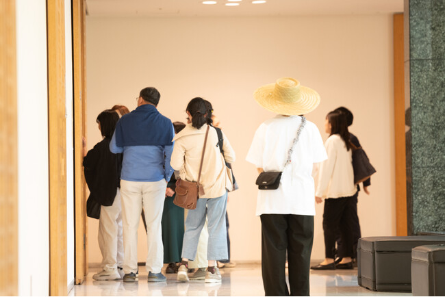 【開催レポート】GWの鎌倉芸術館に4,200名以上が来場！「認知症世界を歩いてみたら。展」を鎌倉市で開催しました。