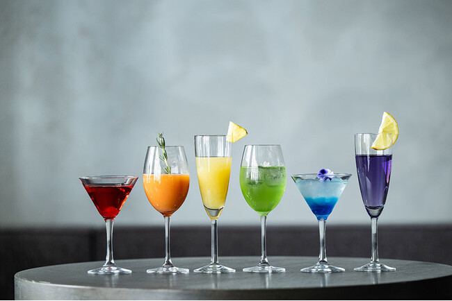 “虹色の乾杯”でLGBTQ+への理解と支援を。大阪エクセルホテル東急、多様性のシンボルを表現した6色のカクテルを「プライド月間」に販売。～売上の一部は支援団体へ寄付～